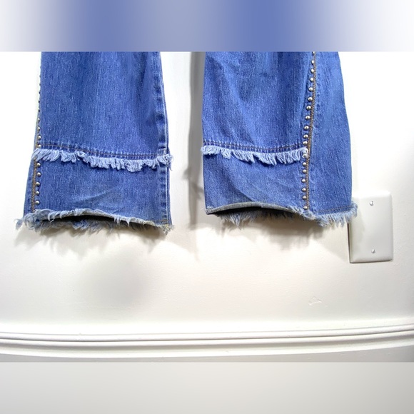 Vintage Frayed and Studded Wide Leg Denim Jeans Size 18 Faded Distressed Worn in - Picture 8 of 10